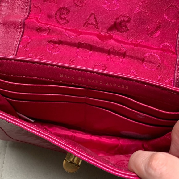 Marc by Marc Jacobs patent leather crossbody - Picture 4 of 4